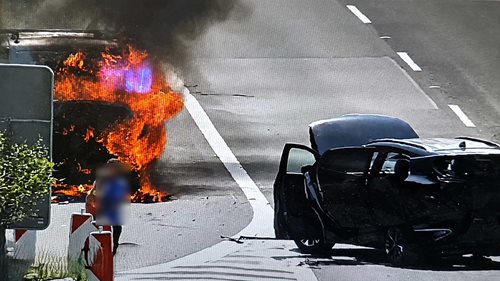 Sekunda nepozornosti může změnit všechno. Po nárazu na D1 řidiče transportoval vrtulník