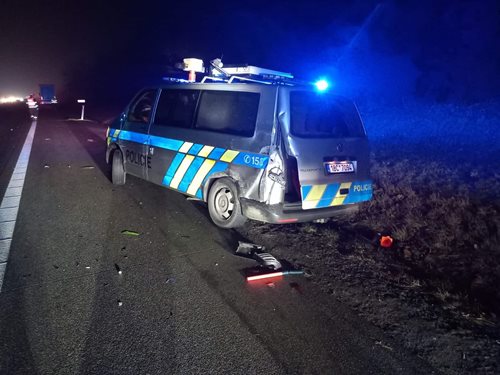 Ranní ledovka způsobila stovky dopravních nehod