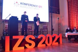 Konference IZS na téma zkušenosti záchranných složek s novou situací při onemocnění Covid-19