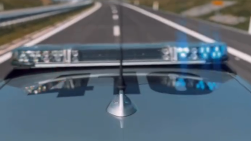 Před policií ujížděl rychlostí až 200 km/h. Zastavil ho až zátaras