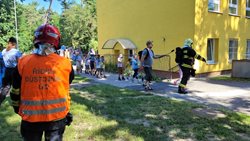 Složky IZS zasahovaly při simulovaném úniku nebezpečné látky z areálu SPOLANA Neratovice
