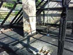 Likvidace požáru střechy rodinného domu na Prostějovsku.