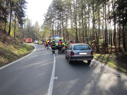 V kopci srazili dva motocyklisté , jeden z nich srážku nepřežil  