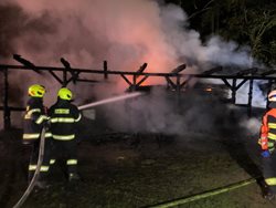 Požár chatky s podsadami na Broumovsku