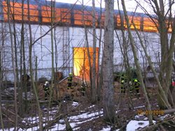 Krytý seník na Bruntálsku po třech dnech dohořel