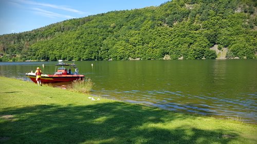 Hasiči opět prověřovali spolupráci s vodními záchranáři na Slapech