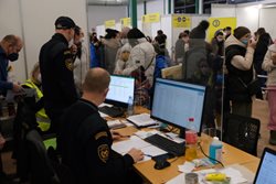 Druhý den v ostravském KACPU už odbaveny stovky žádostí o víza i bydlení