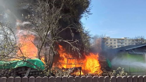 Plameny nečekaně pohltily i další majetek