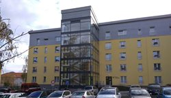 Odběr vzorků na testy na koronavirus v Domově Alzheimer centra v Mostě