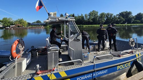 Do vody šla s téměř dvěma promile. Plavání mohlo skončit tragicky