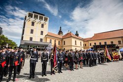 V Den vítězství si převzali hasiči v Hradci Králové ocenění FOTOGALERIE