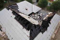 Plameny na Zlínsku zasáhly střechu a podkroví rekonstruovaného objektu