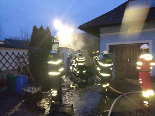 Požár hospodářského objektu odhalil vážné riziko a zásadní následky