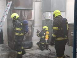 Tři jednotky zlikvidovaly požár technologie v průmyslovém areálu v Olomouci