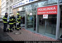 Při požáru v poliklinice v Praze 4 bylo evakuováno 150 osob