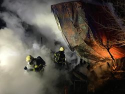 Senior přišel v noci o střechu nad hlavou