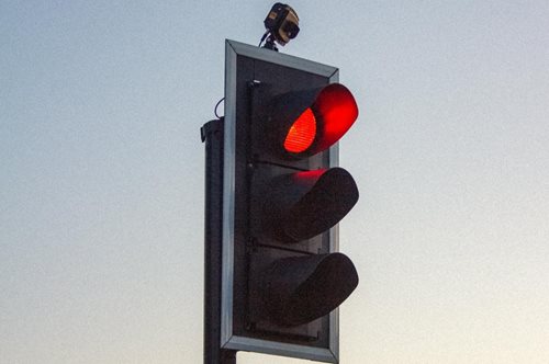 Osmnáctiletý motorkář zemřel po střetu s autem. Svědci popsali tragické okamžiky