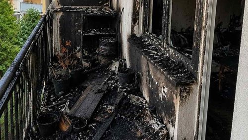 Jediný nedopalek může zničit domov. Hasiči znovu varují před častou chybou