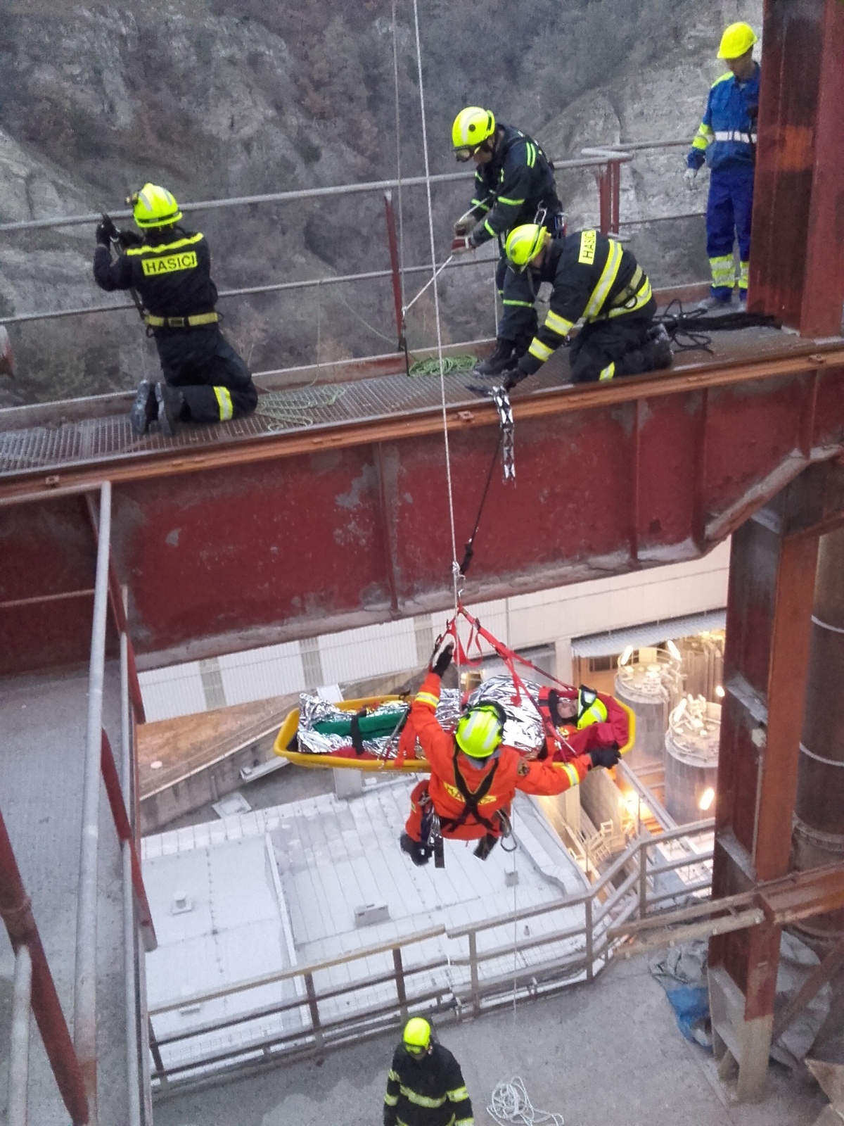 ggg-(1).jpg ggg-(1).jpg