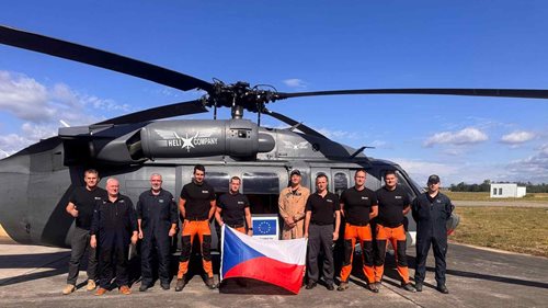 České Black Hawky míří do Srbska. Pomohou hasit požáry v přírodní rezervaci Deliblatska Peščara