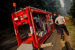 HZS KHK vyslal odřad na pomoc s hašením rozsáhlého lesního požáru na severu Čech