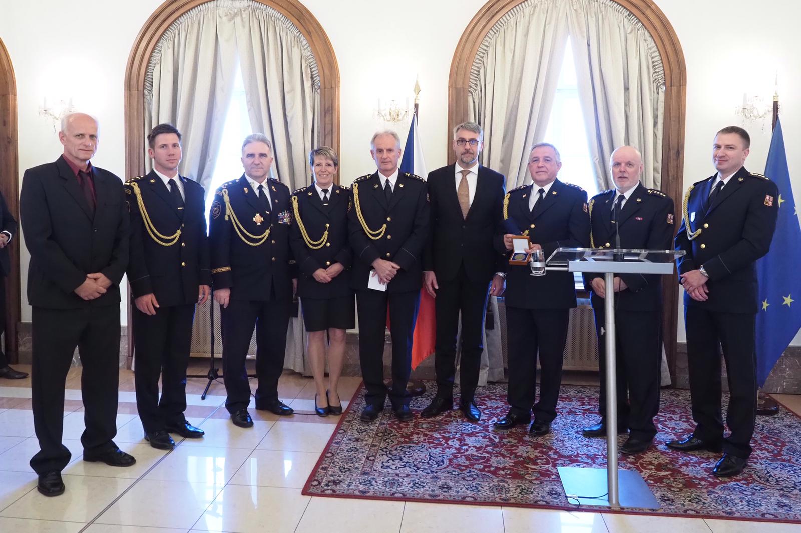 ViewImage-(2).jpg ViewImage-(2).jpg