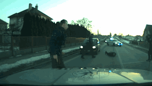 Nebezpečná jízda skončila zadržením agresivního řidiče