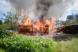 Nedbalost stála za požárem kůlny v Palkovicích, plameny napáchaly škodu za 150 tisíc korun