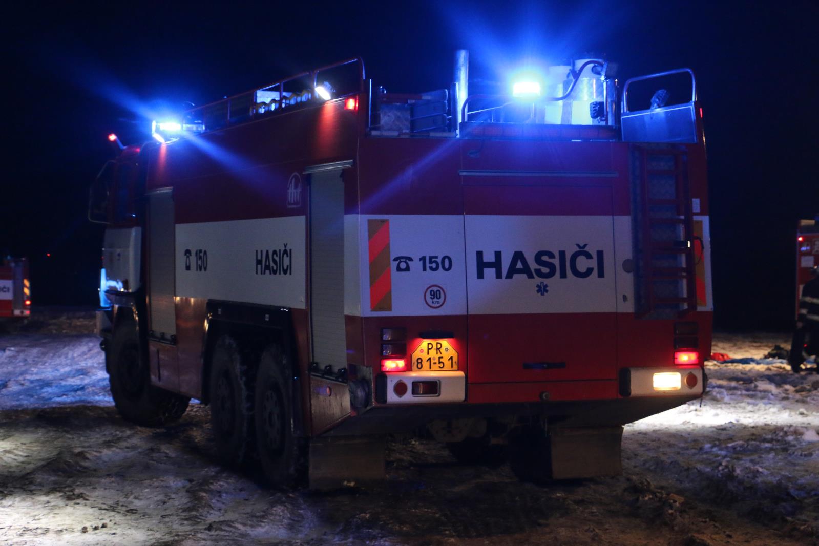 eeee-(1).jpg eeee-(1).jpg