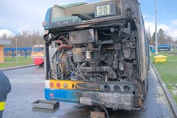 Požár autobusu na ostravském terminálu Hranečník
