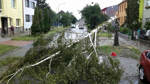 Hasiči v Jihomoravském kraji odstraňovali následky bouřky