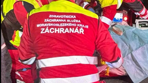 Záchranáři obnovili srdeční činnost muže po nehodě. Na místo dorazili za pět minut