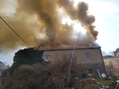 Požár rodinného domu si vyžádal lidský život