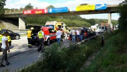 Při nehodě na dálnici zemřel jeden člověk