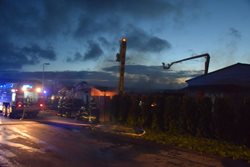 Noční požár v Bohutíně na Příbramsku způsobil škody za desítky milionů