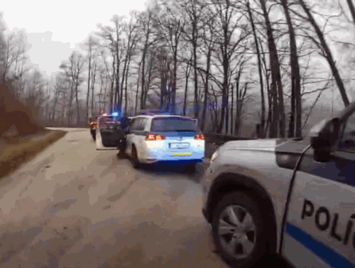 Řidič pod vlivem alkoholu ohrožoval osoby při zběsilé jízdě