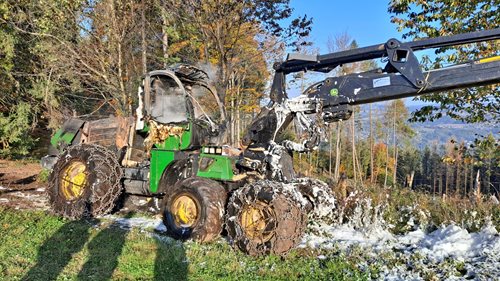 Požár harvestoru na Dobrošově způsobil vyšší škodu