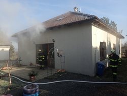 Požár rodinného domu na Příbramsku způsobil škodu za dva miliony