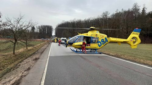 Vážná nehoda si vyžádala letecký zásah záchranářů