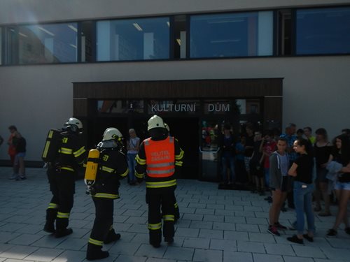 Když hoří na diskotéce