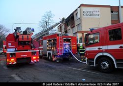 Při požáru hotelu v Praze bylo zachráněno 24 osob