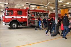 Rychnovskou hasičskou stanici navštívila sedmdesátka Poláků a Němců