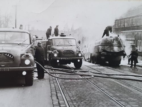 Toulky hasičskou historií: Požár pomohl hasit sirný prach i tlumnice
