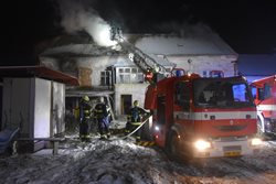 Tragický požár starého statku na Rakovnicku