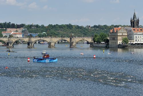 Hasiči bodovali na Ford CHALLENGE-PRAGUE triatlonu