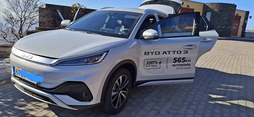 Hasič Tomáš testoval už druhý elektromobil: BYD Atto 3 překvapilo klidem a praktičností