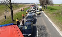 Hromadná nehoda zablokovala strakonickou silnici na Příbramsku
