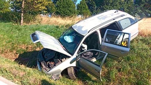 Dvě vážné nehody během několika hodin. Pro zraněného řidiče elektrokoloběžky letěl vrtulník