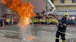 Den otevřených dveří přilákal stovky dětí i dospělých