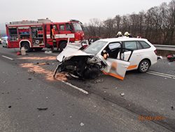 Vážná dopravní nehoda na silnici I/11 vedoucí přes Bludovský kopec